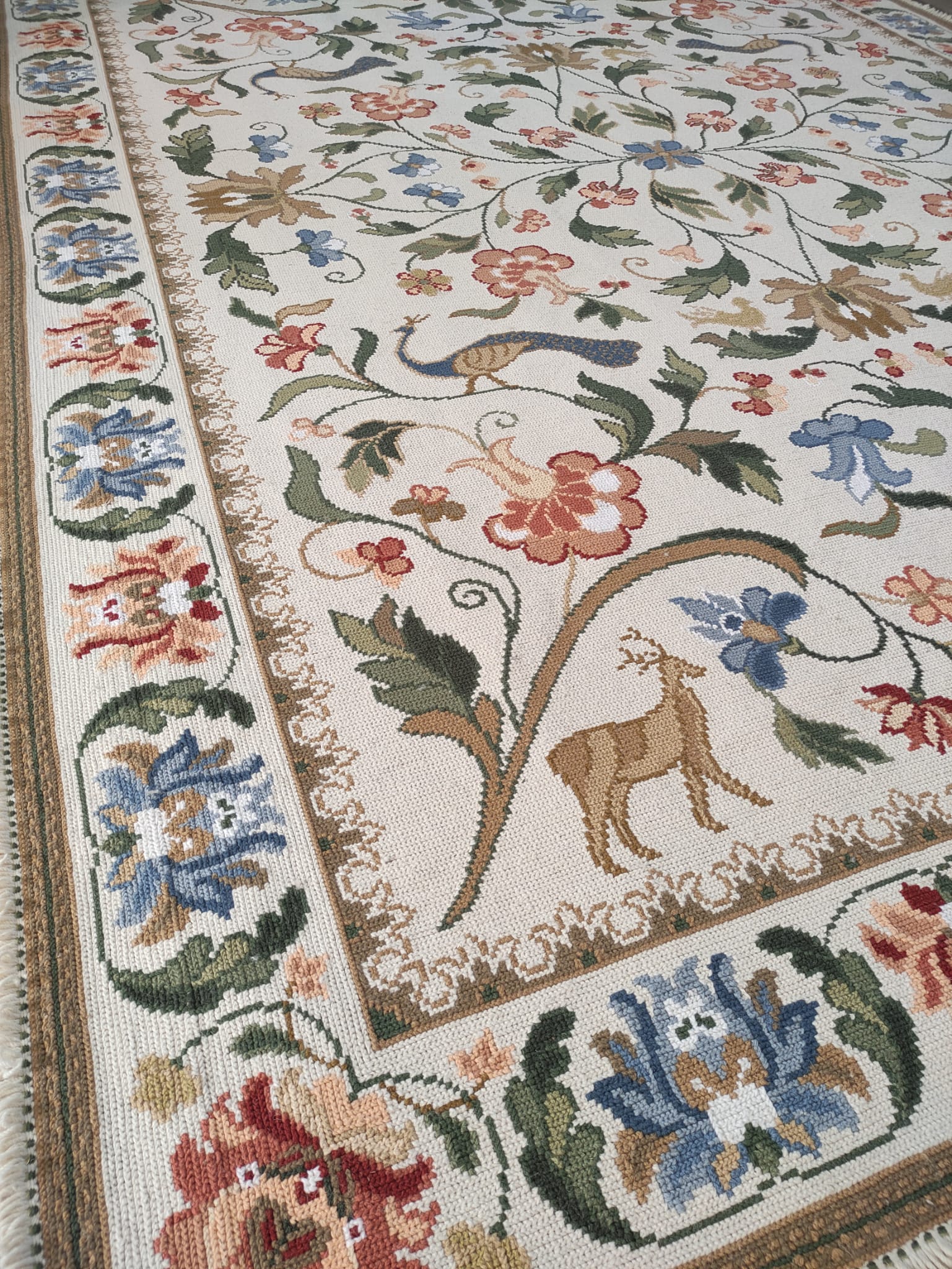 A21857 Pavões Rosinda